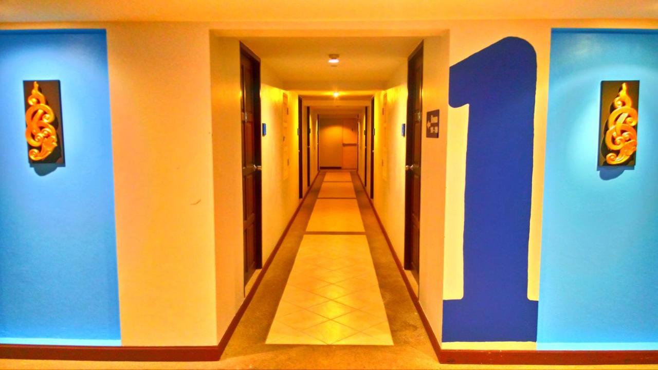 Auberge de jeunesse Bodega Phuket Patong (Adults Only) Extérieur photo