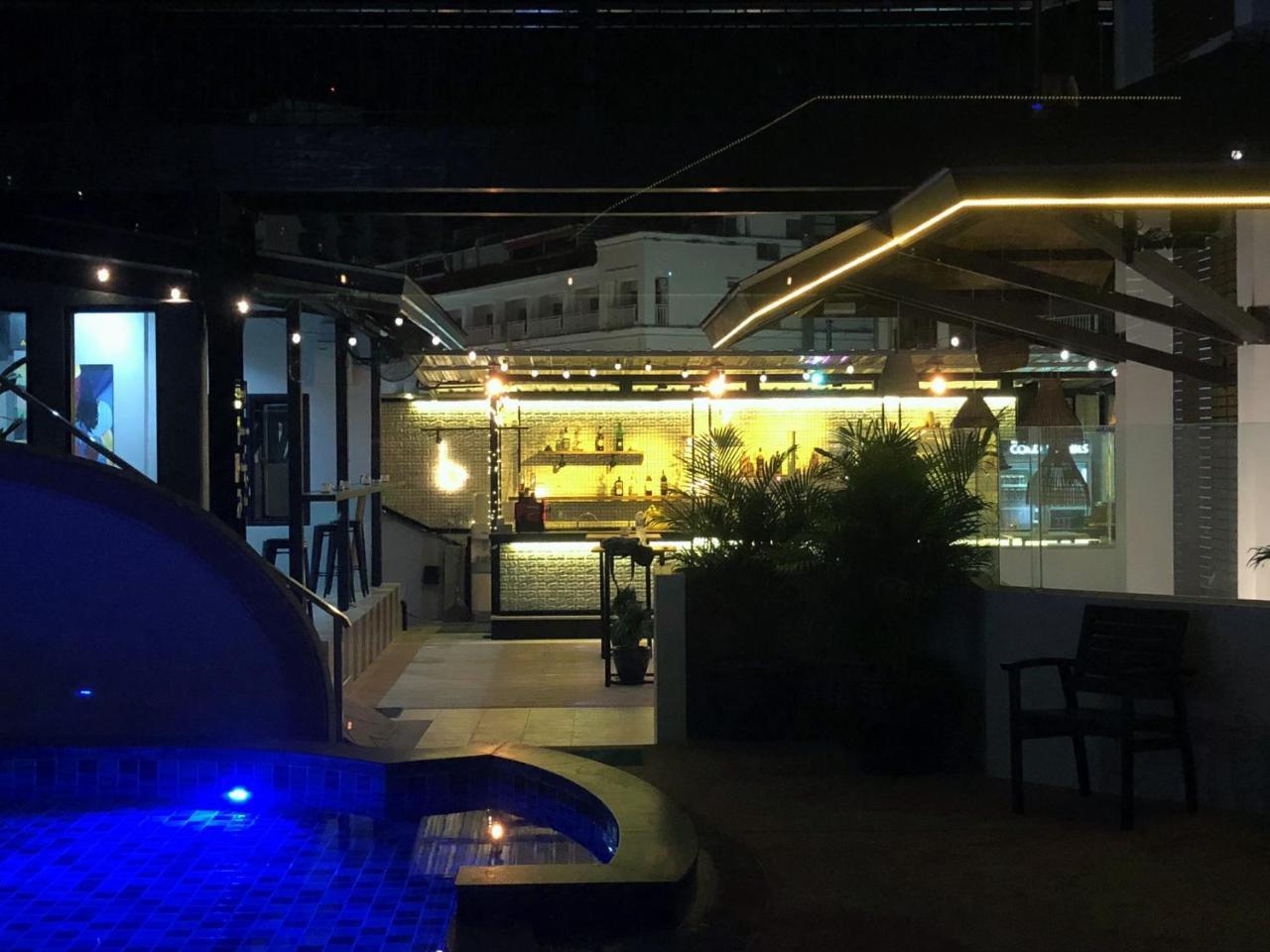 Auberge de jeunesse Bodega Phuket Patong (Adults Only) Extérieur photo