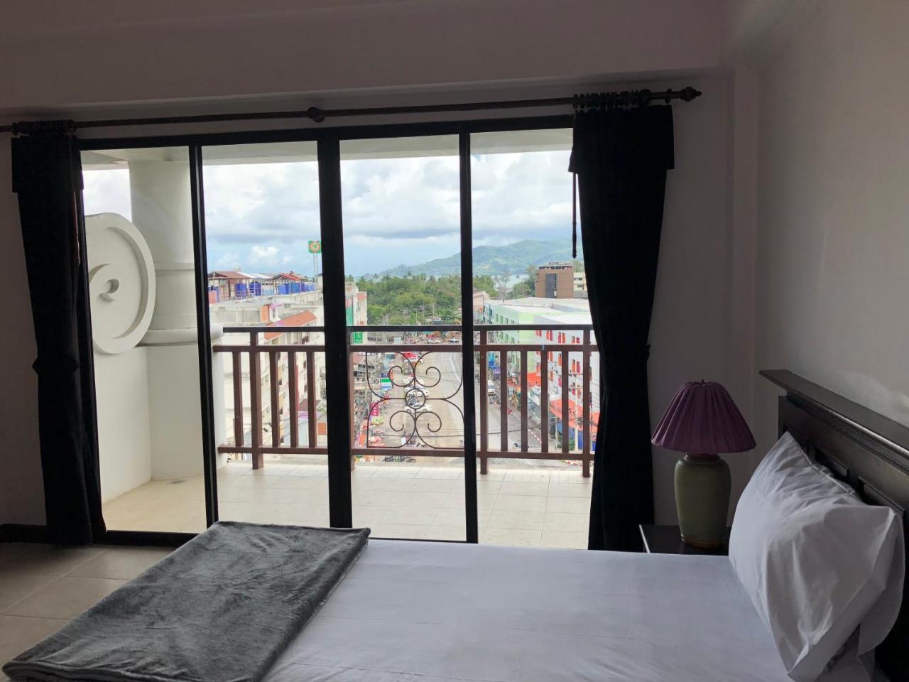 Auberge de jeunesse Bodega Phuket Patong (Adults Only) Extérieur photo