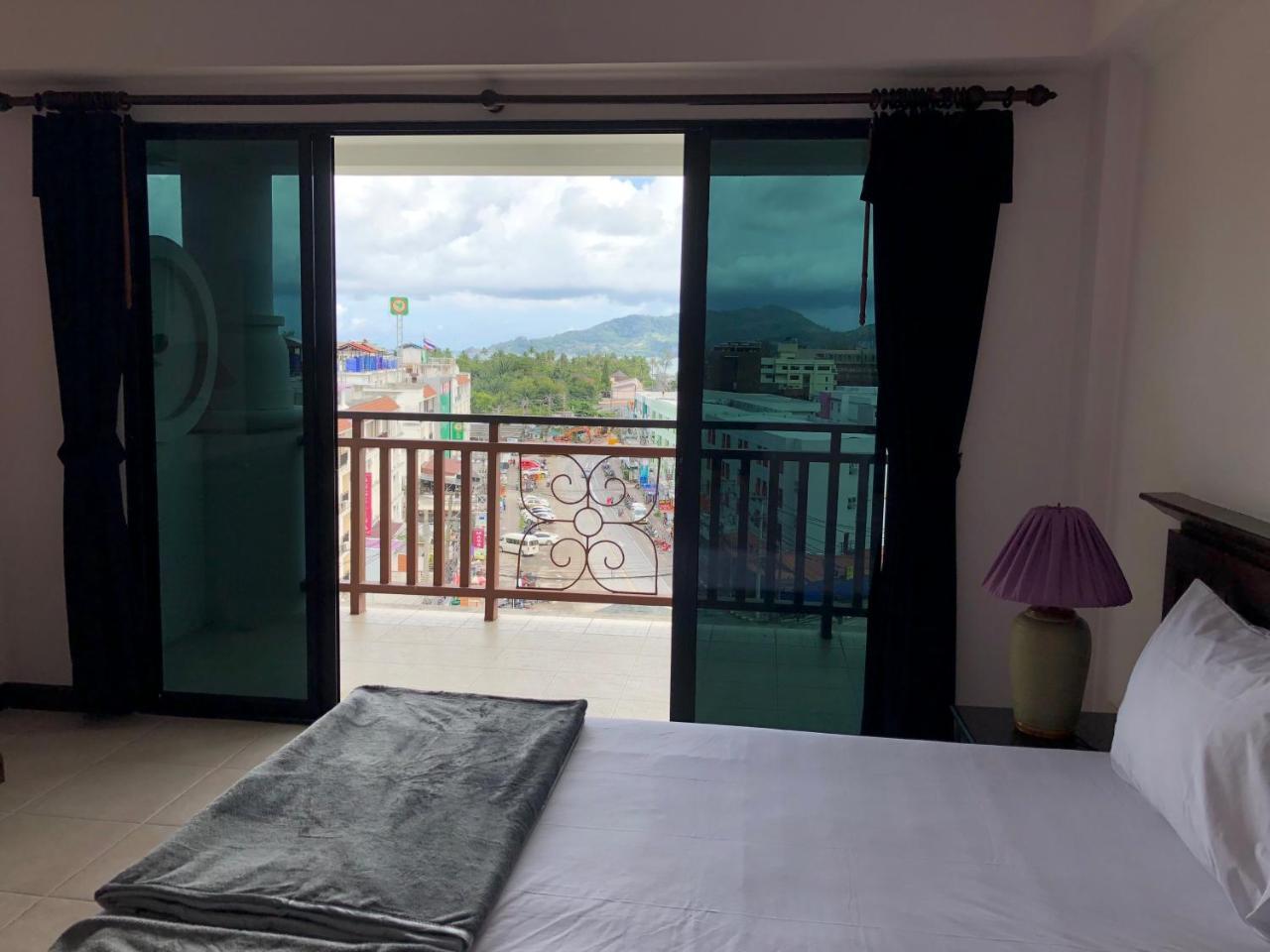 Auberge de jeunesse Bodega Phuket Patong (Adults Only) Extérieur photo