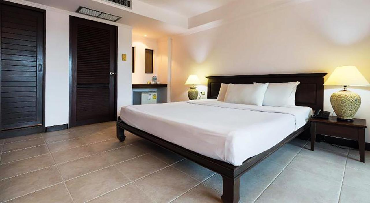 Auberge de jeunesse Bodega Phuket Patong (Adults Only) Extérieur photo