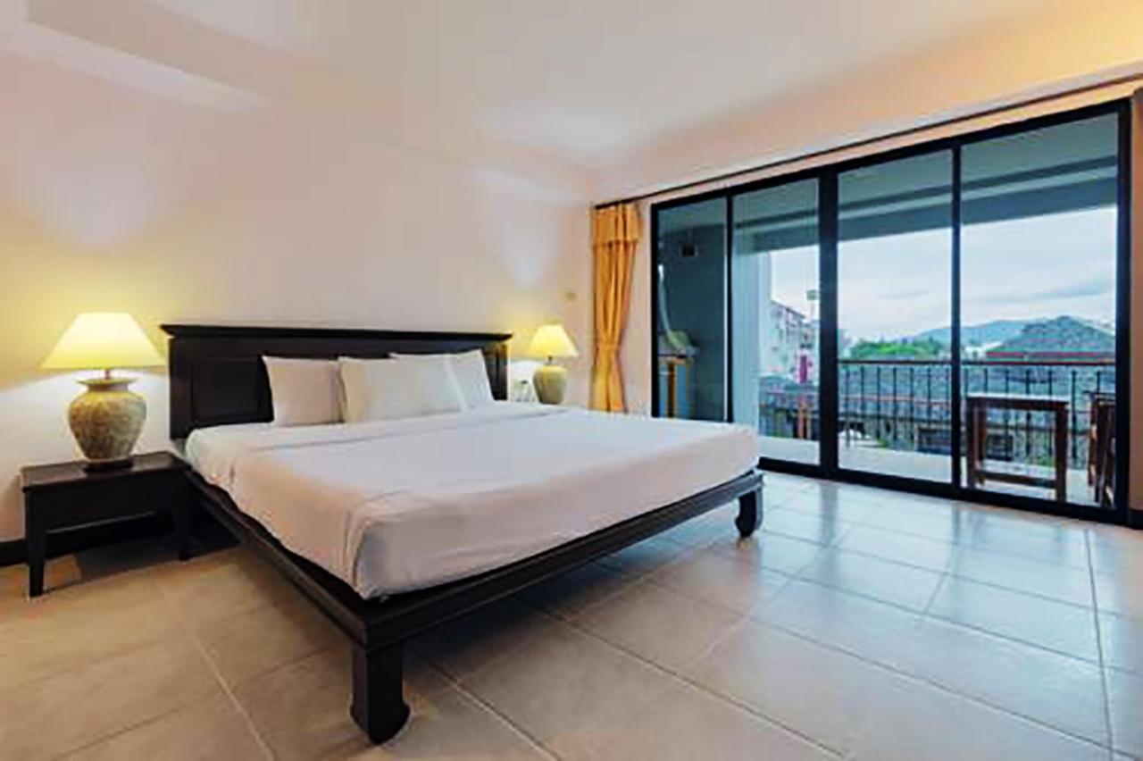 Auberge de jeunesse Bodega Phuket Patong (Adults Only) Extérieur photo