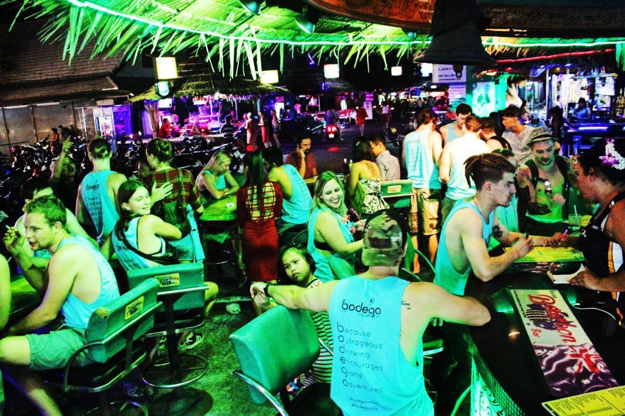 Auberge de jeunesse Bodega Phuket Patong (Adults Only) Extérieur photo