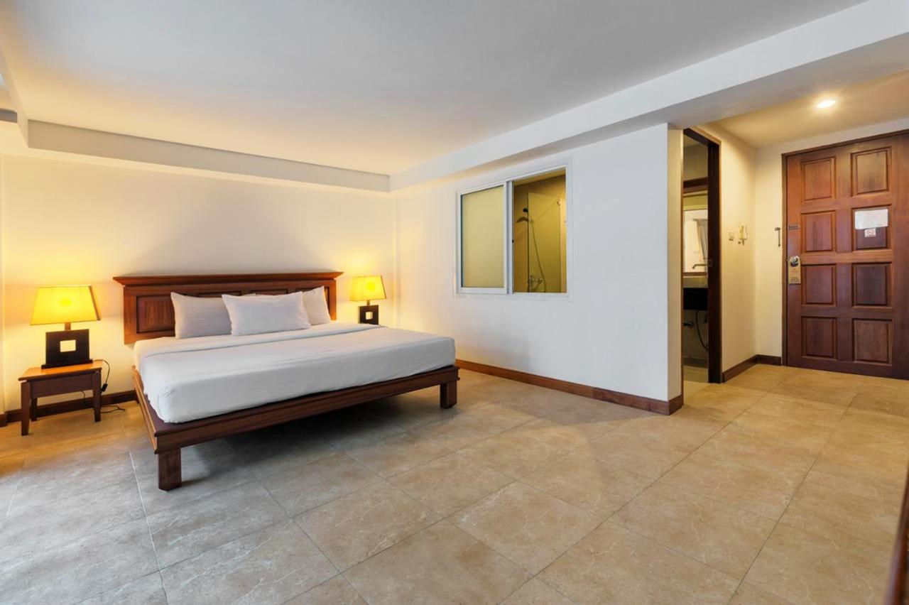 Auberge de jeunesse Bodega Phuket Patong (Adults Only) Extérieur photo